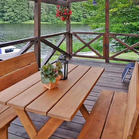 On The Shore, Boat Included Prázdninový dům