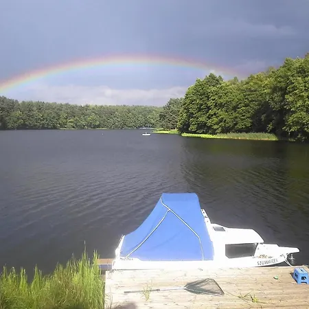 Prázdninový dům On The Shore, Boat Included *